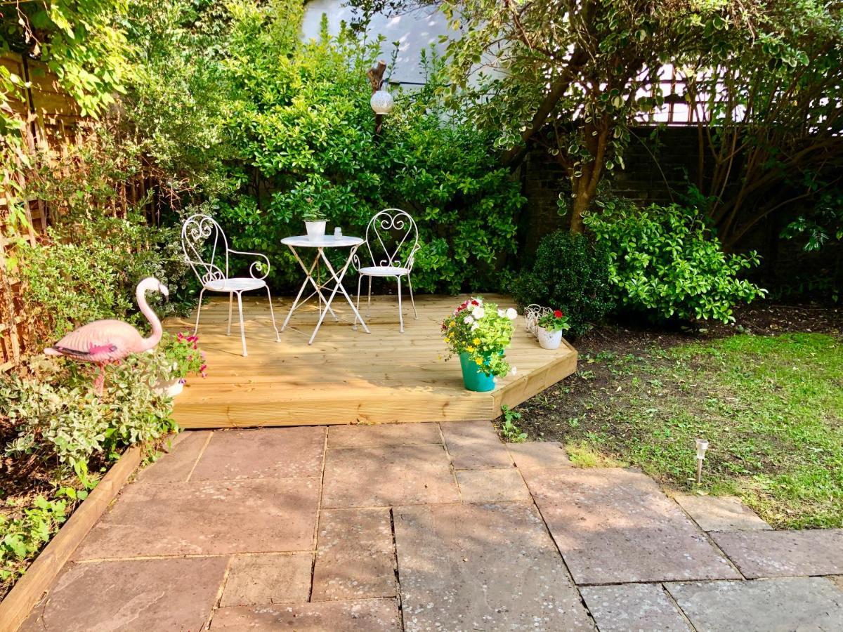 Charming Cottage & Garden - Central Brighton! Exterior photo